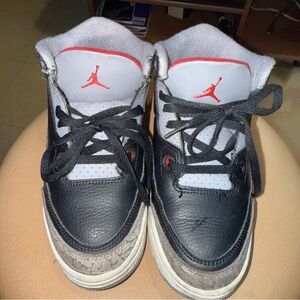 Jordan Kids Black and Cement Grey (Jordan 3 Cements 2y)